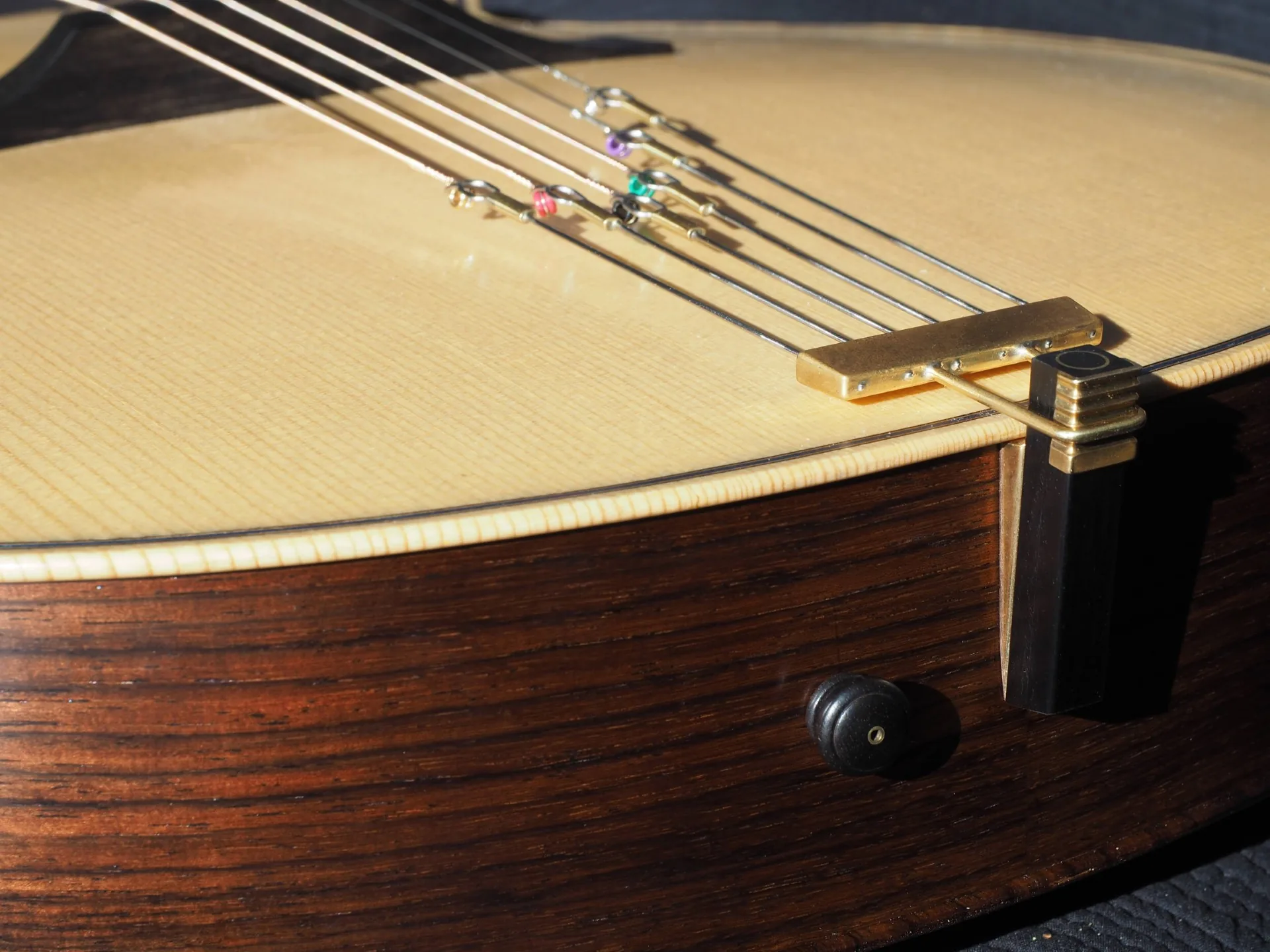 Modern guitar tailpiece design