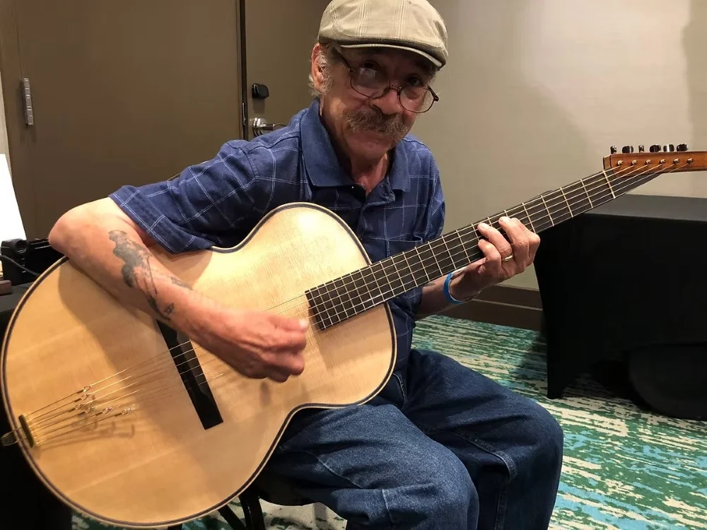 Jimmy Bruno playing guitar
