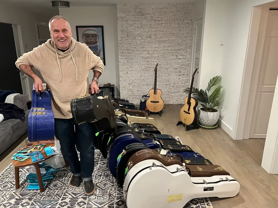 Handling and transporting guitars at Woodstock